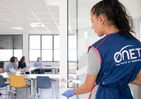 Favorisons le travail en journée, pour une responsabilité sociétale accrue dans nos prestations de propreté