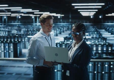 Vers une stratégie de protection globale : Pourquoi allier sécurité humaine, électronique, technologique et cyber ?