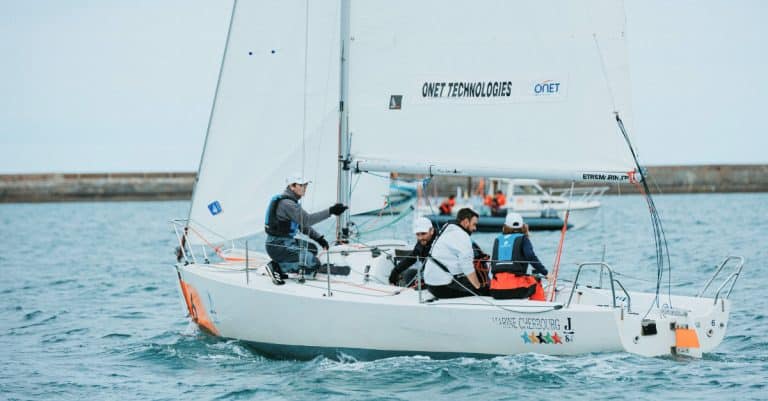 Onet Technologies, équipe championne du fair-play lors des Voiles de Cherbourg